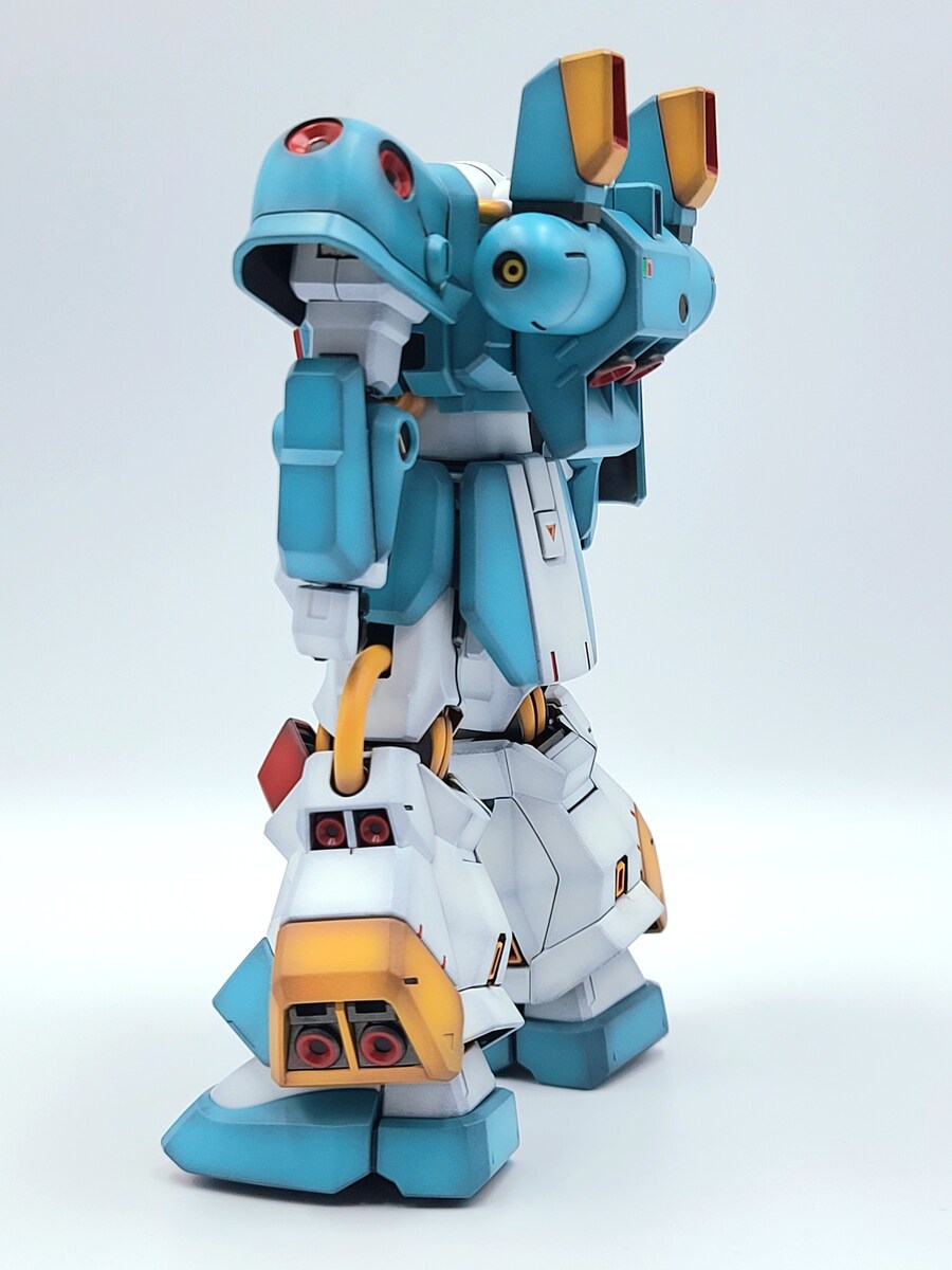 HGUC 하비 하이잭 역습의샤아 컬러 명암도색 입니다._6.jpg