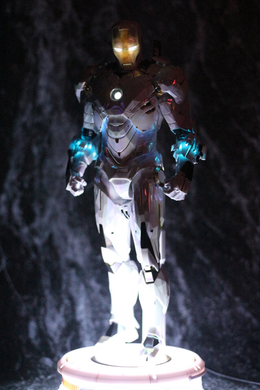 [핫토이] 아이언맨 마크4 프랙탈아머 서브제로_30.jpg
