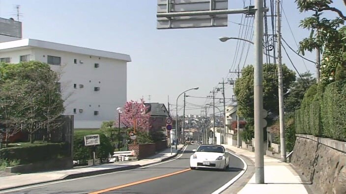 여자친구가 사주는 폴더폰을 조심해야해요_1.jpg