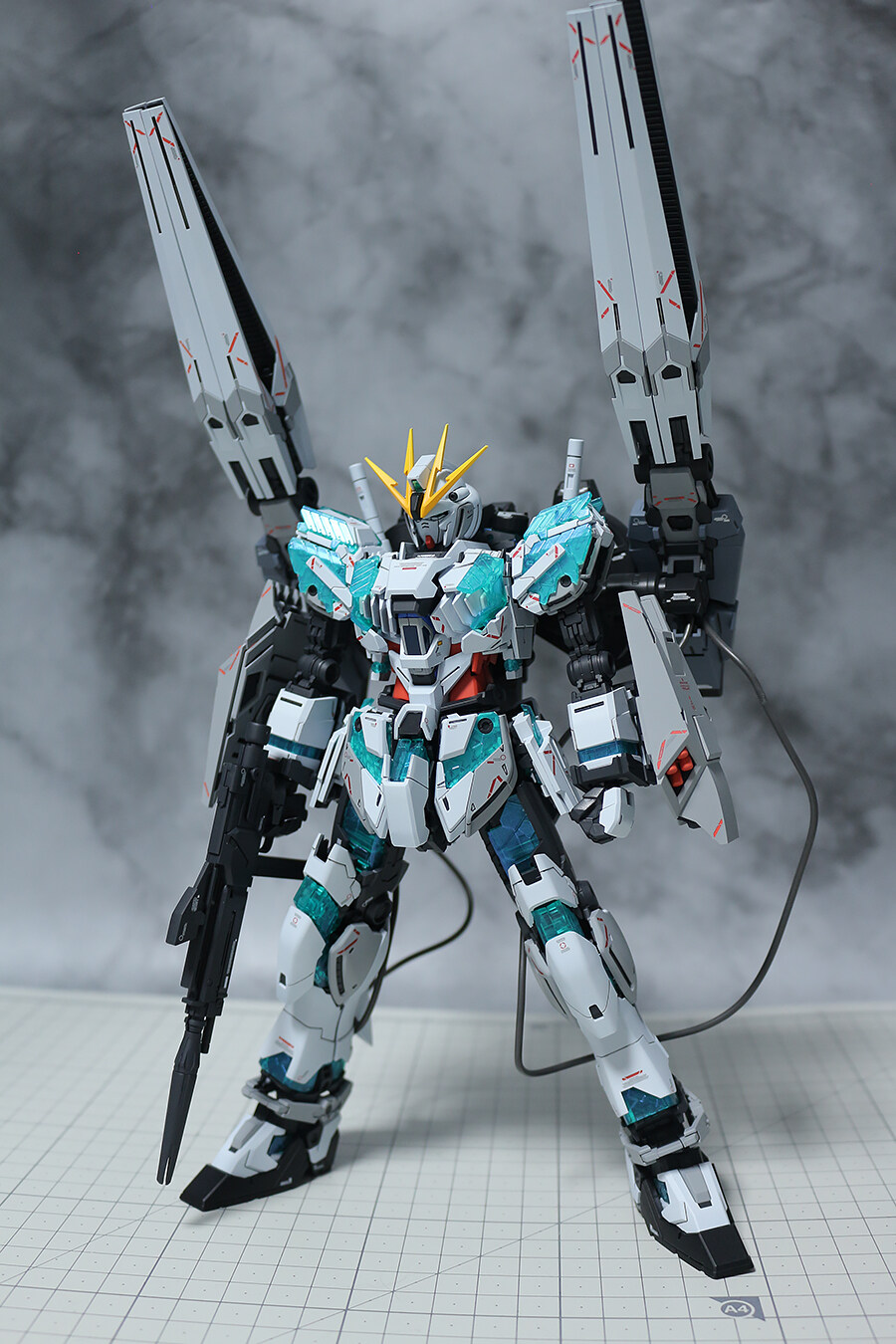 MG 내러티브 건담 Ver.Ka 완성_3.jpg