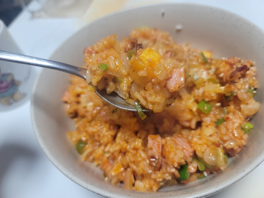 애옹이랑 반백수 유게이 늦은 저녁밥 먹어요_2.jpg