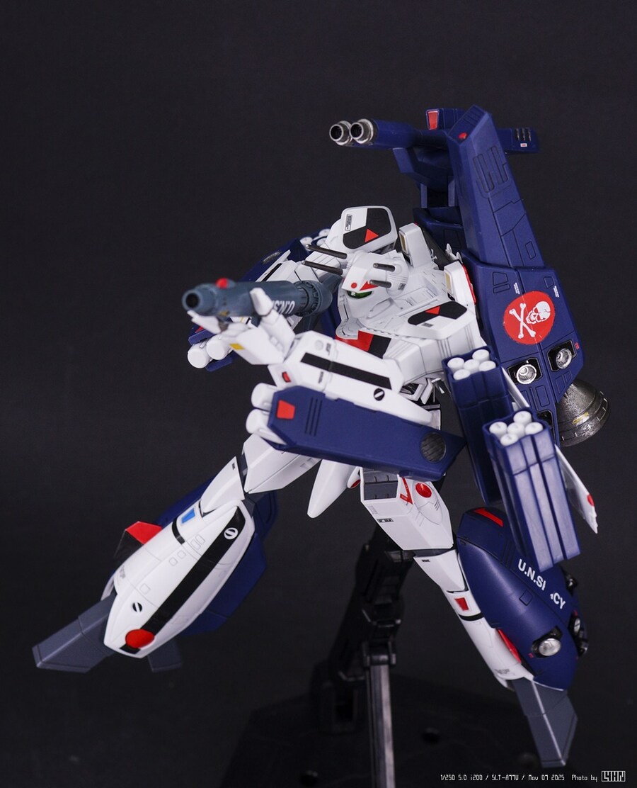 [MACROSS] PLAMAX 1/72 VF-1S 스트라이크 배트로이드 발키리_15.jpg