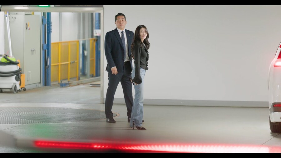 251107 아이유 푸라닭치킨 팬사인회 출퇴근길 직캠 [boxgame]_1.jpg