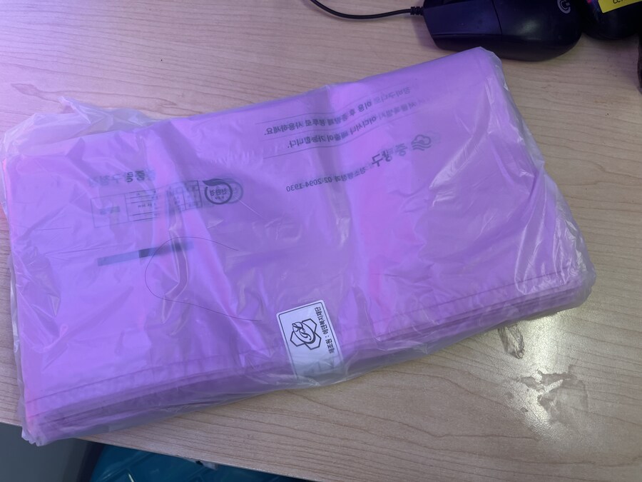 편의점) 박스 하고 봉투 접고..._2.jpg