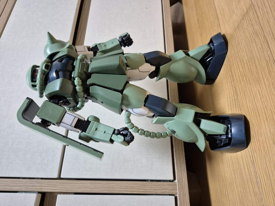 PG 자쿠 작업중..._4.jpg