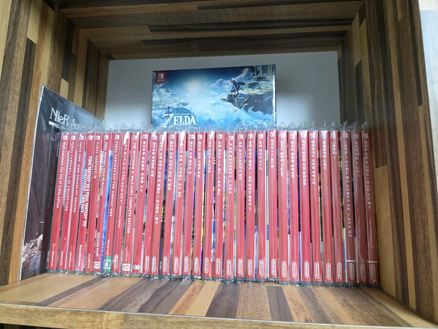 책장 구입기념 소장중인 게임들..._8.jpg
