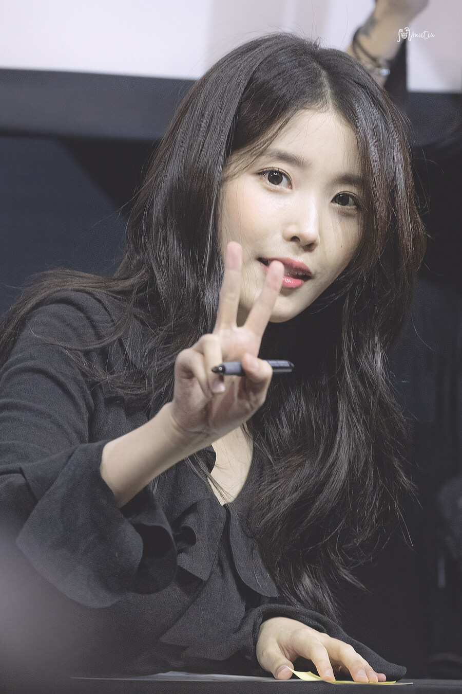 2025.11.07 아이유 푸라닭 팬싸인회(예토끼)_1.jpg