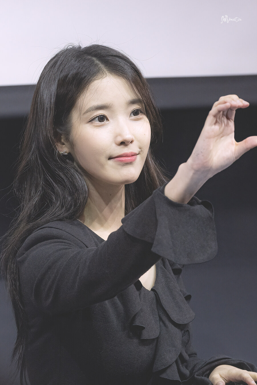 2025.11.07 아이유 푸라닭 팬싸인회(예토끼)_4.jpg