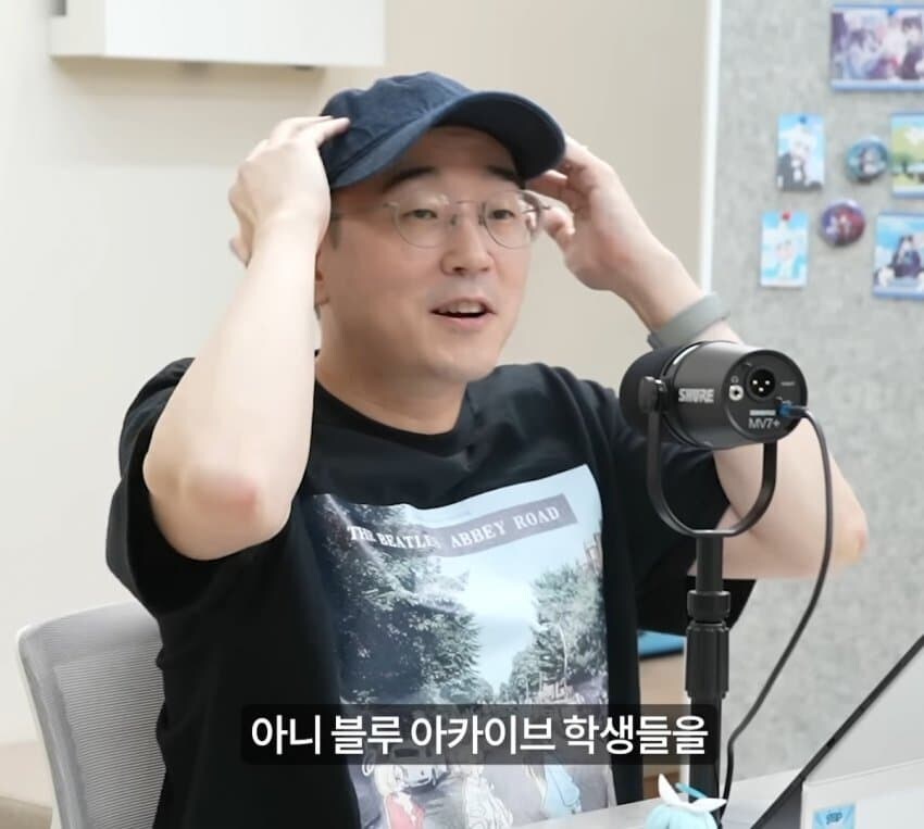 블루아카)학생을 히어로라 부른다라_1.jpg