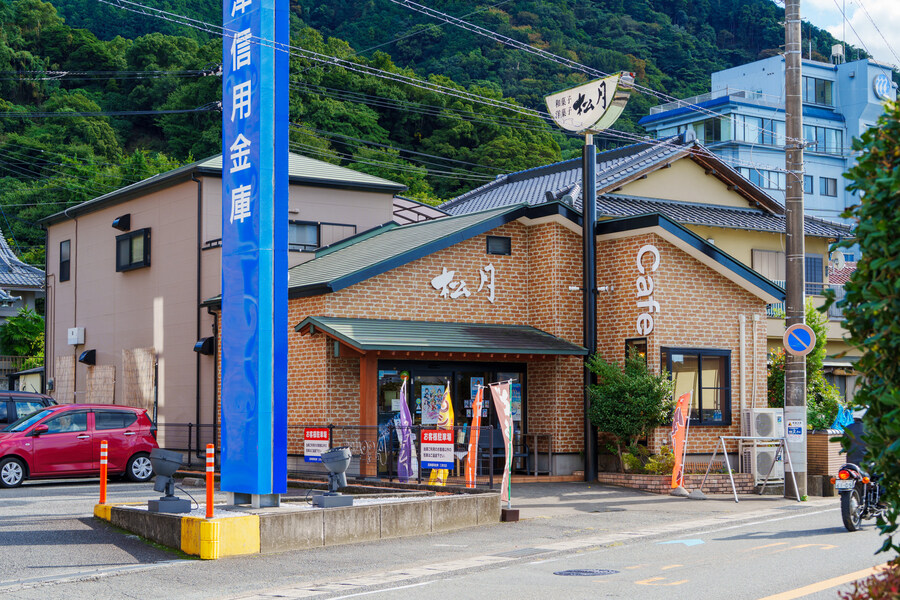 럽라) 누마즈 여행 2일차 - 우치우라의 카페 "쇼게츠(松月)"_1.jpg