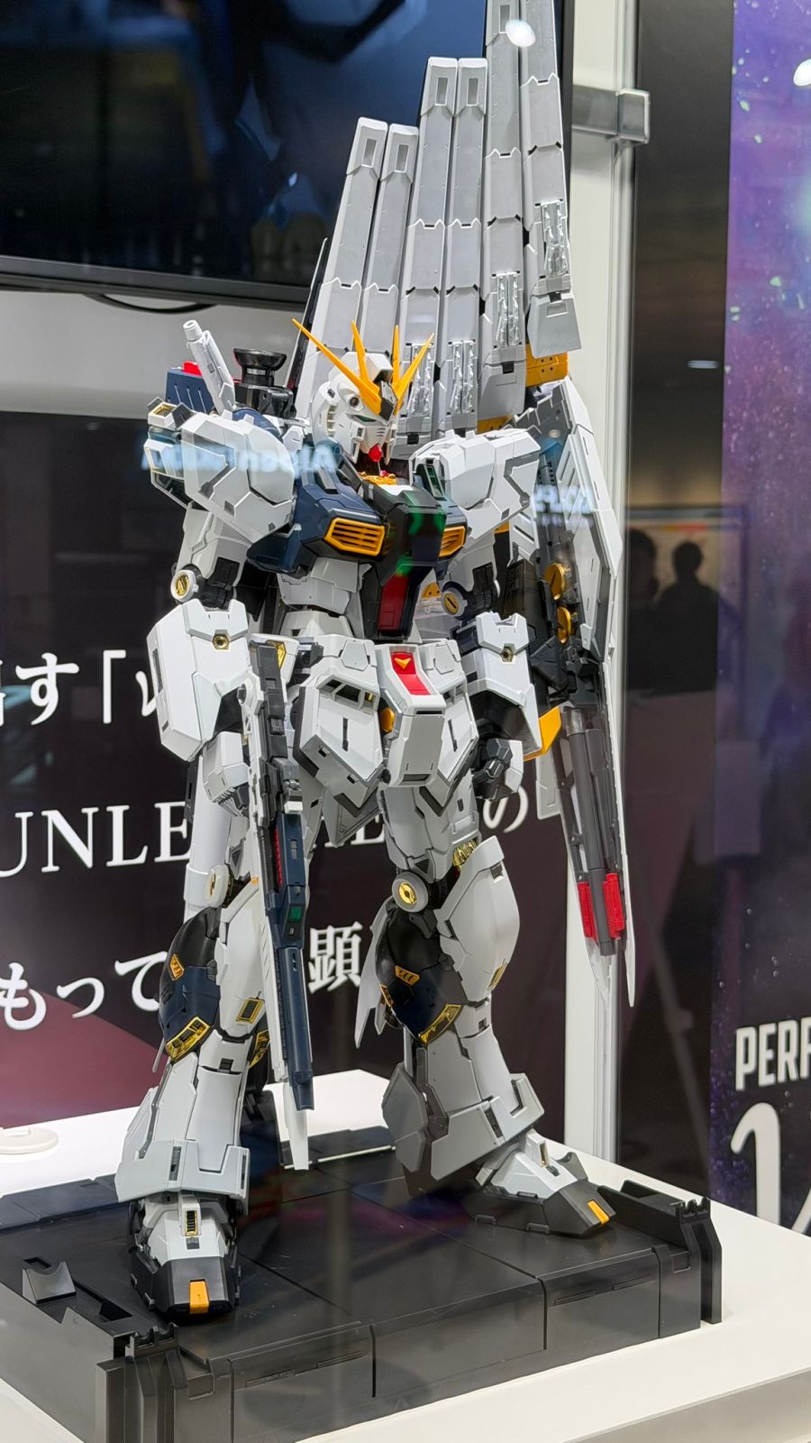PG 언리쉬드 뉴 건담 후쿠오카점 전시 사진 + 영상_7.jpg