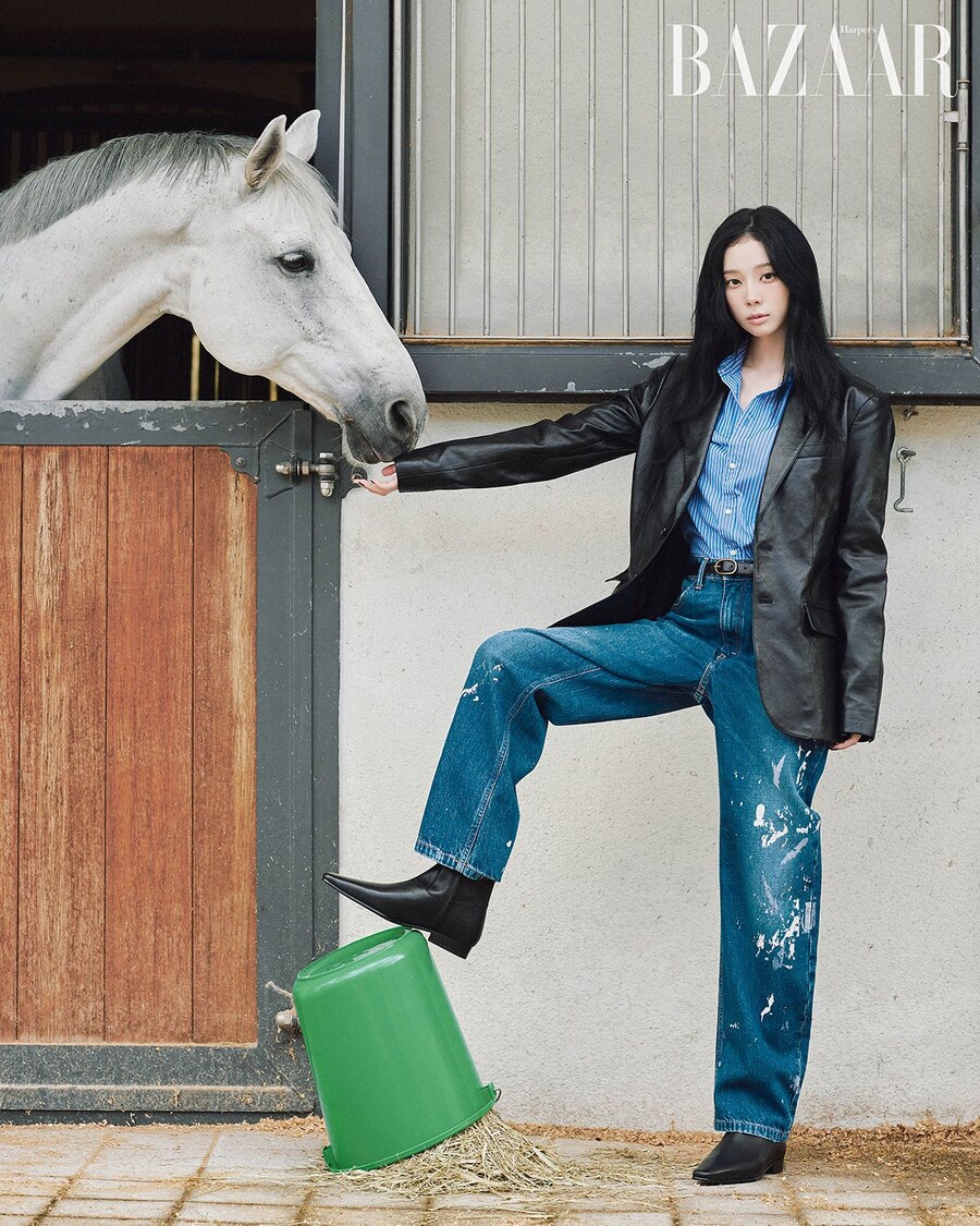 [에스파]🐴말이 좋아🥰 윈터 하퍼스바자 10월호 커버 비하인드_13.jpg
