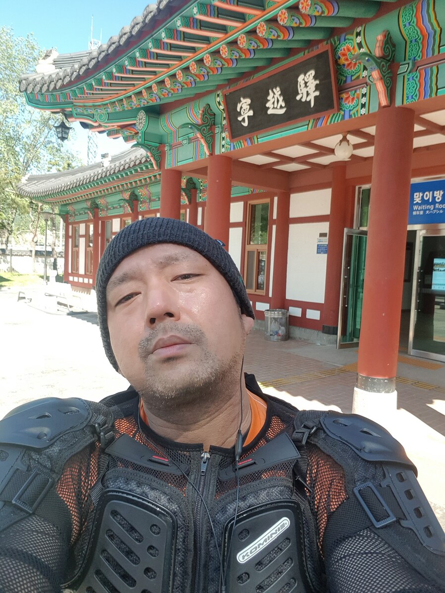 사람들은 바이크 탄다고 하면 저주에 가까운 말을 합니다_3.jpg