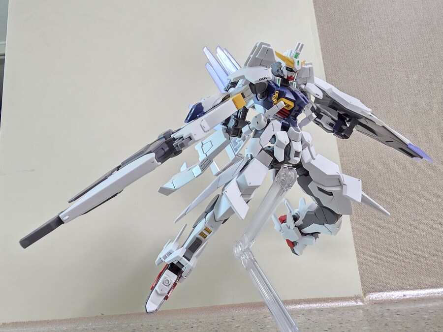 남은 건담은 단 1대뿐.. 건담 지리우스!_19.jpg