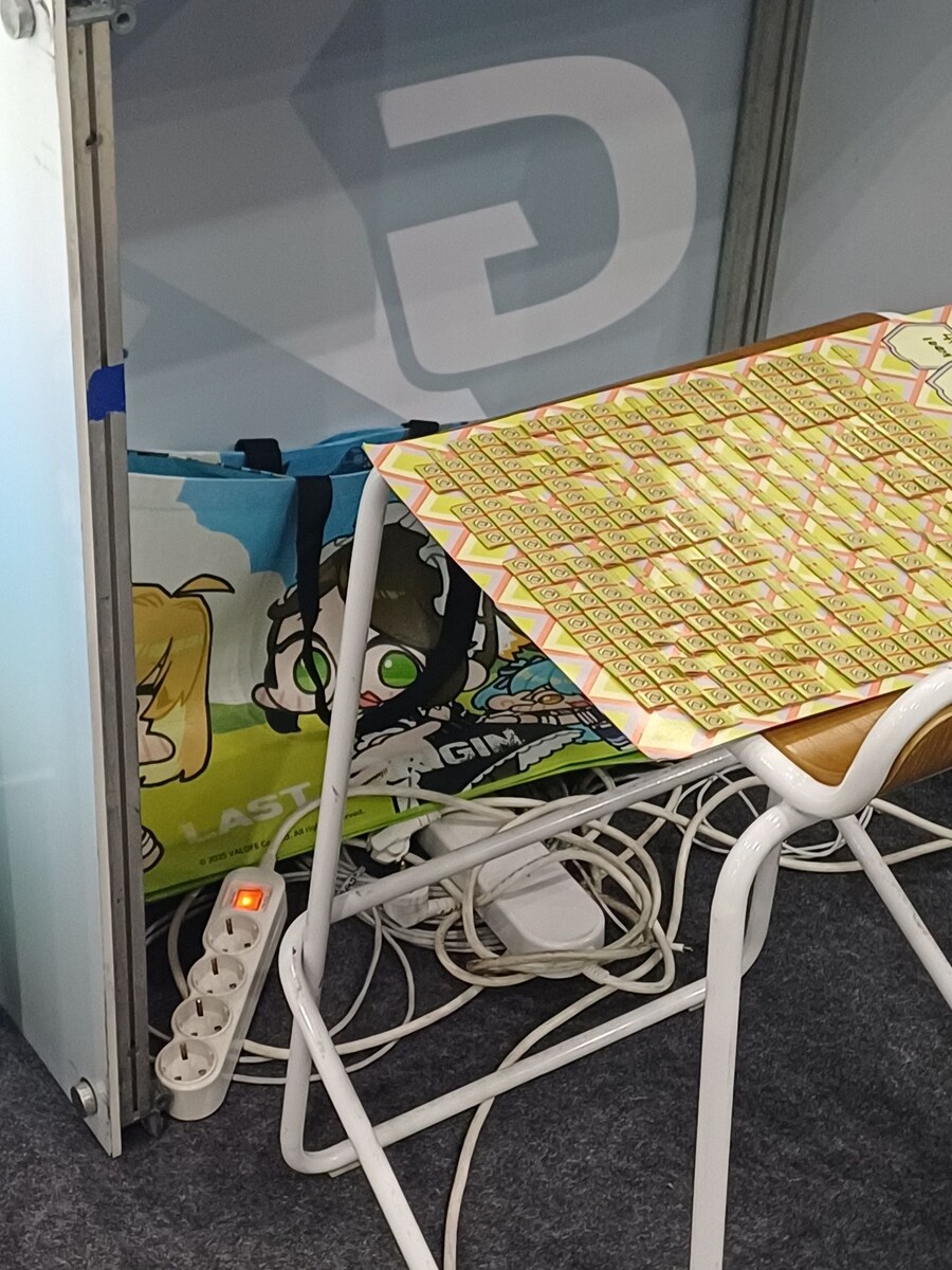 라오)지스타에서 유출된 라오굿즈_1.jpg