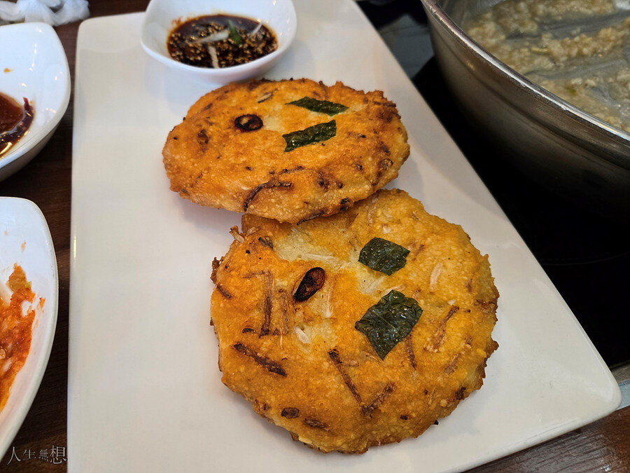 뭔가 건강한 느낌의 점심은 버섯 전골_11.jpg