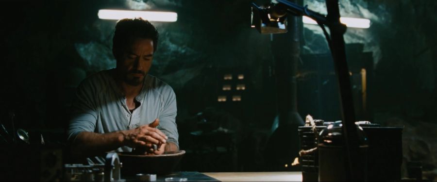 [MCU]천재적인 지능을 가진 토니 스타크_1.jpg