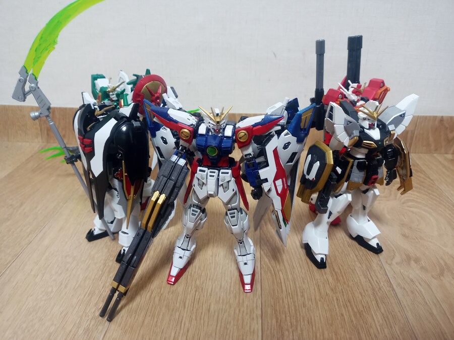 [HG]드뎌 다 모은 HG 윙전대 2기 기체_1.jpg