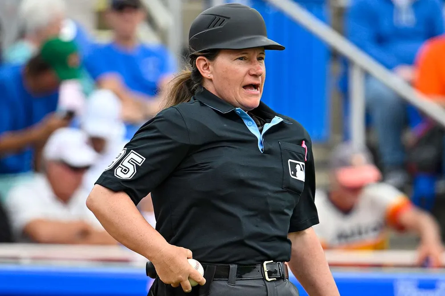 야구) 개눈깔 심판 까는 대화하는 한국, 일본 선수들_2.webp