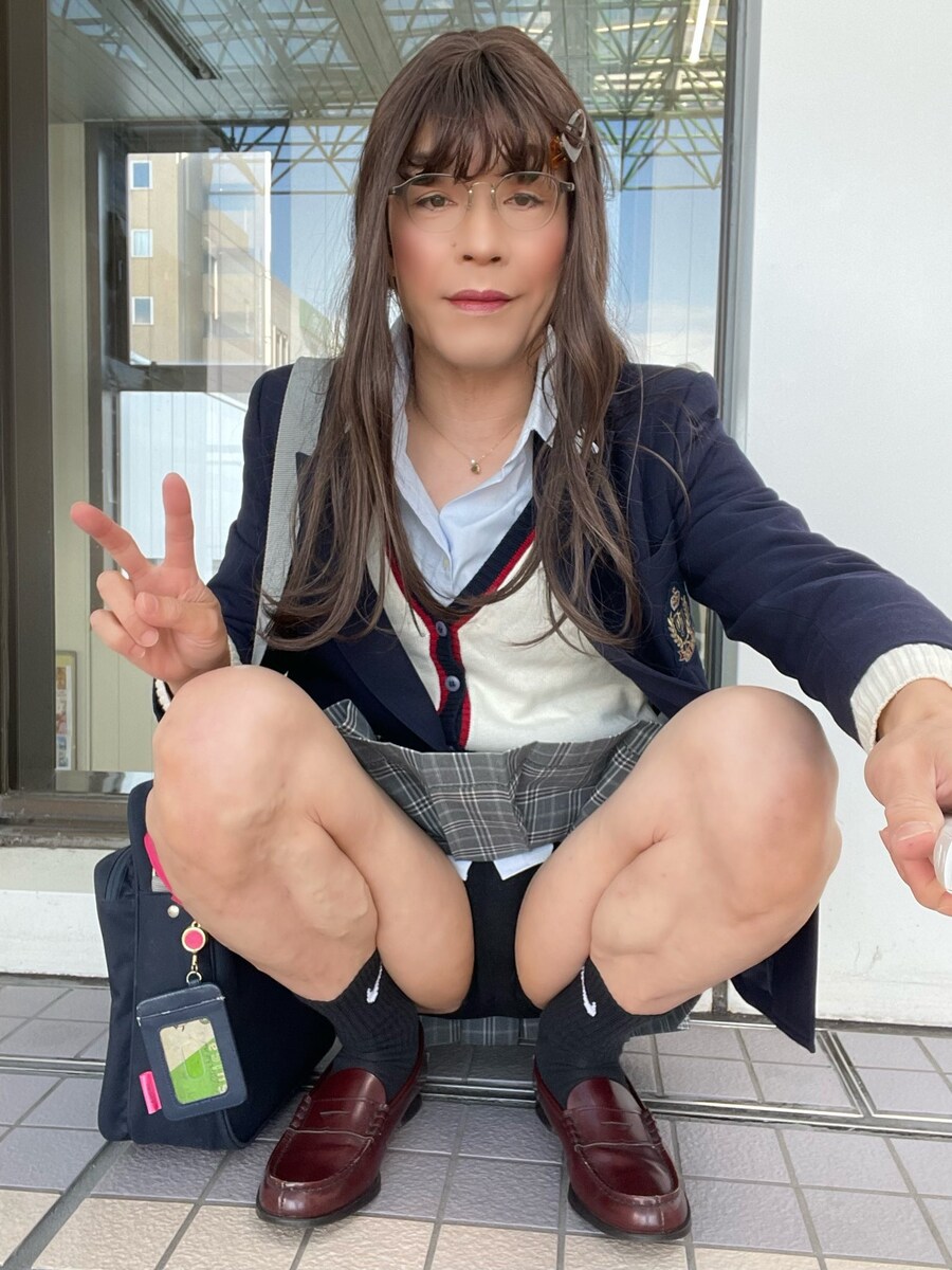 검정팬티 보여주는 여고생_1.jpg