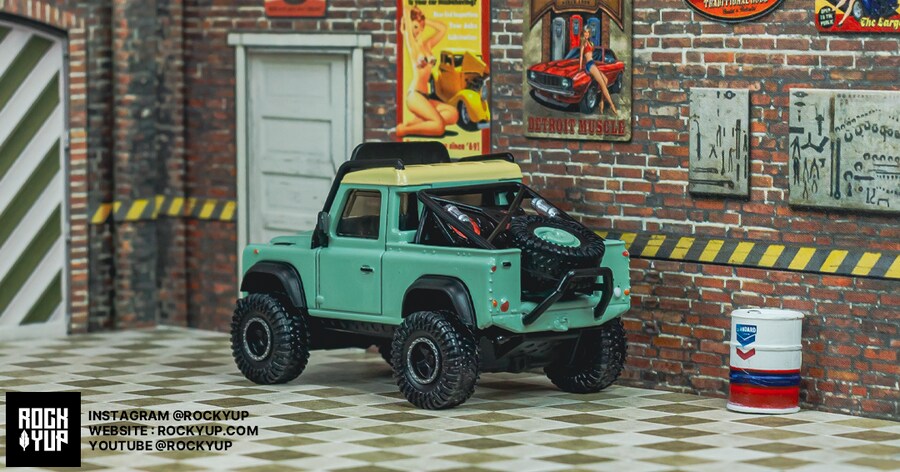 1/64 핫휠엘리트 랜드로버 디펜더90 픽업 민트_29.png