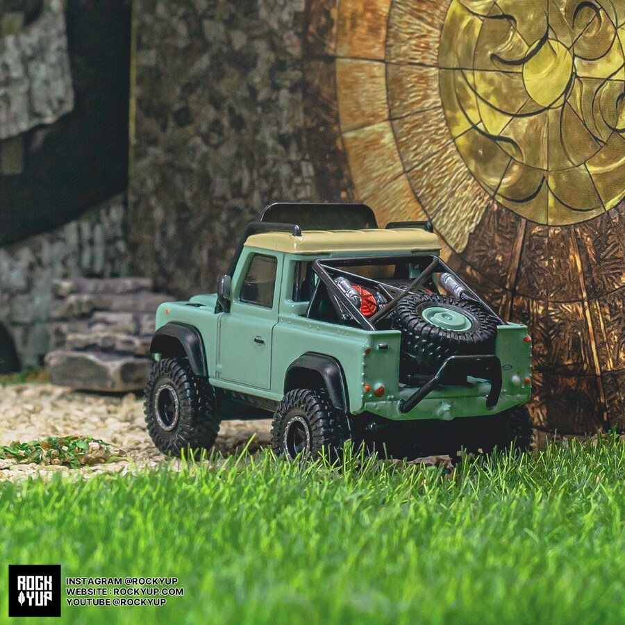 1/64 핫휠엘리트 랜드로버 디펜더90 픽업 민트_7.png