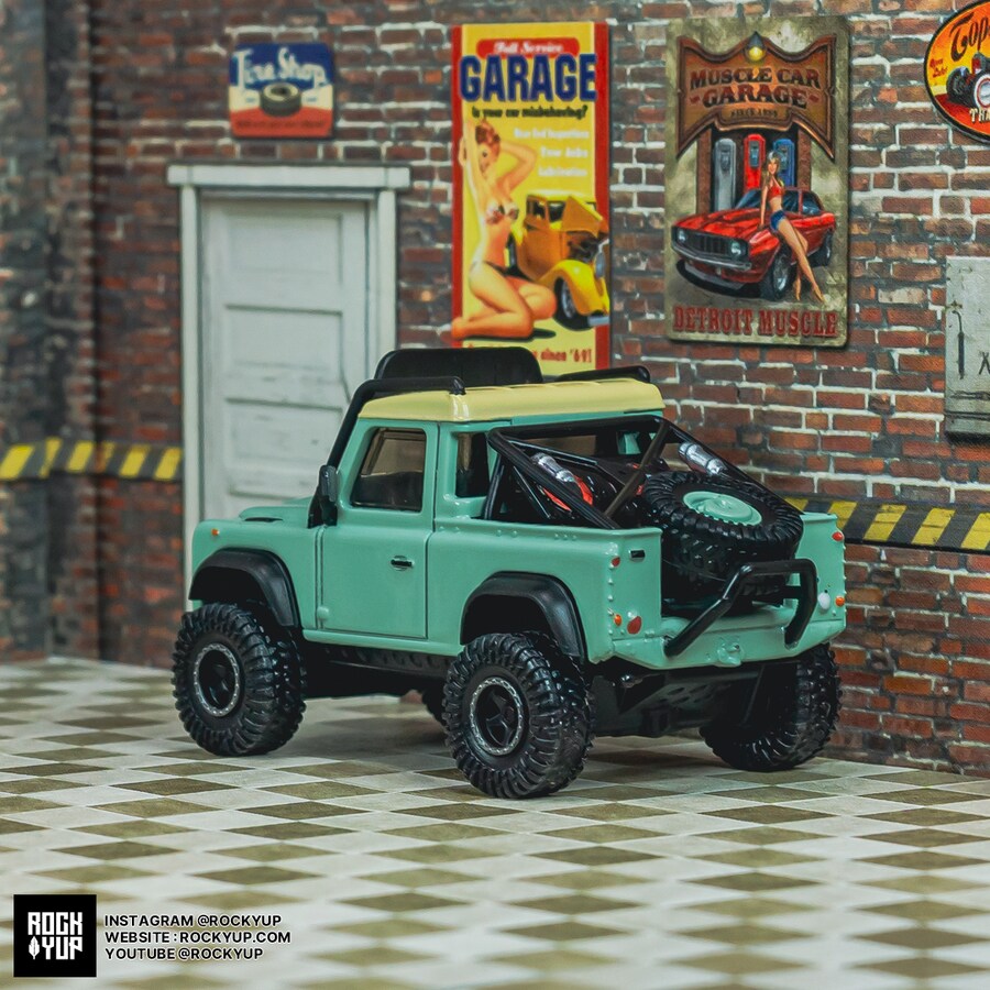 1/64 핫휠엘리트 랜드로버 디펜더90 픽업 민트_12.png