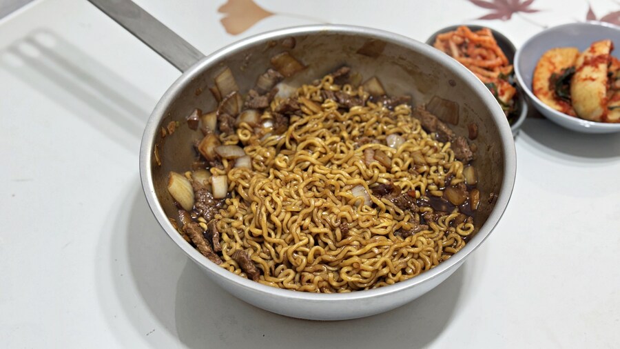 집에서 밥 해먹습니다 - 자작, 짜파구리(한우1++살치살)_3.jpg