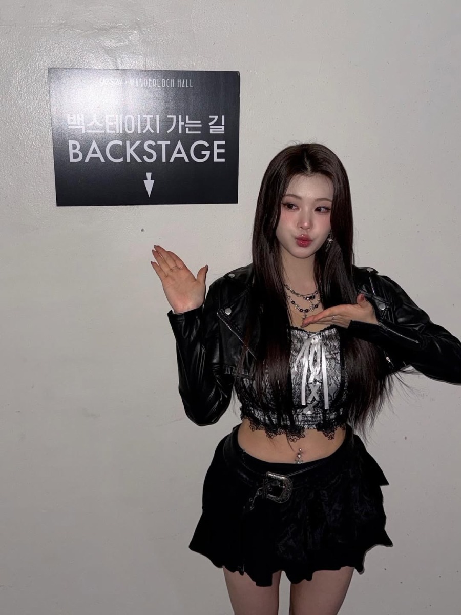 안녕하세요 퍼플키스 수안입니다. 오늘을 끝으로 퍼플키스의 활동이 종료되었습니다.그동안의 여정을 지켜봐 주신 여러분, 진심으로 감사드립니다.뭐가 뭔지도 제대로 모른 채 뛰어든 (13).jpg