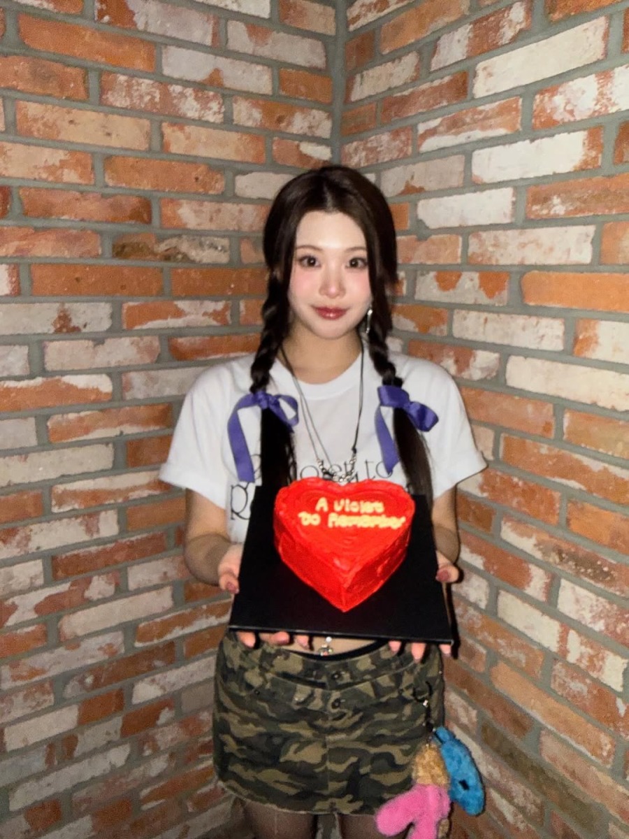 안녕하세요 퍼플키스 수안입니다. 오늘을 끝으로 퍼플키스의 활동이 종료되었습니다.그동안의 여정을 지켜봐 주신 여러분, 진심으로 감사드립니다.뭐가 뭔지도 제대로 모른 채 뛰어든 (14).jpg