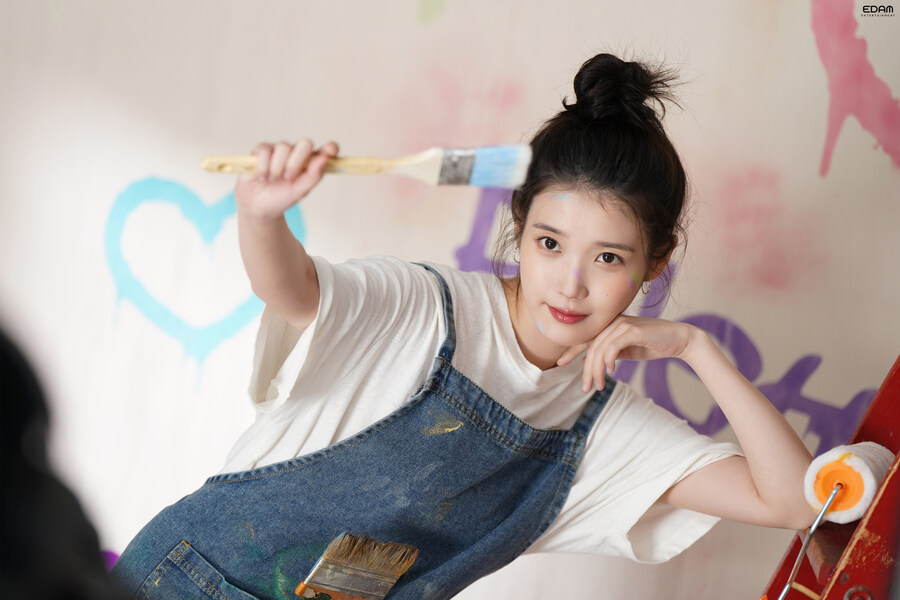 [EDAM] J(ieun)PT야, 아이유 시즌그리팅 비하인드 보여줘(1-20장)_9.jpg