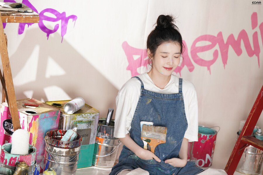 [EDAM] J(ieun)PT야, 아이유 시즌그리팅 비하인드 보여줘(1-20장)_12.jpg