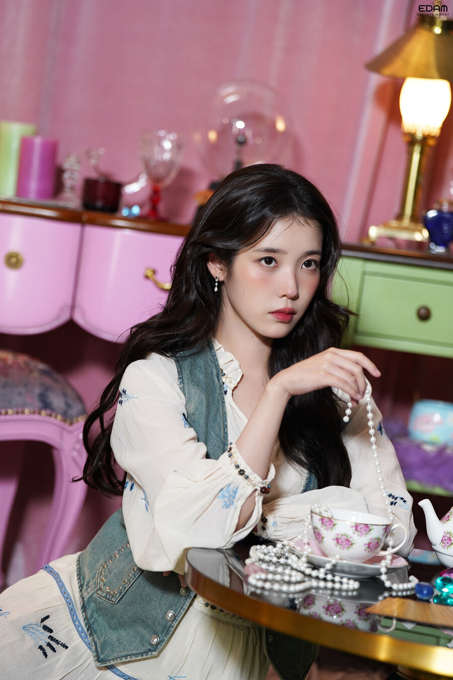 [EDAM] J(ieun)PT야, 아이유 시즌그리팅 비하인드 보여줘(1-20장)_17.jpg