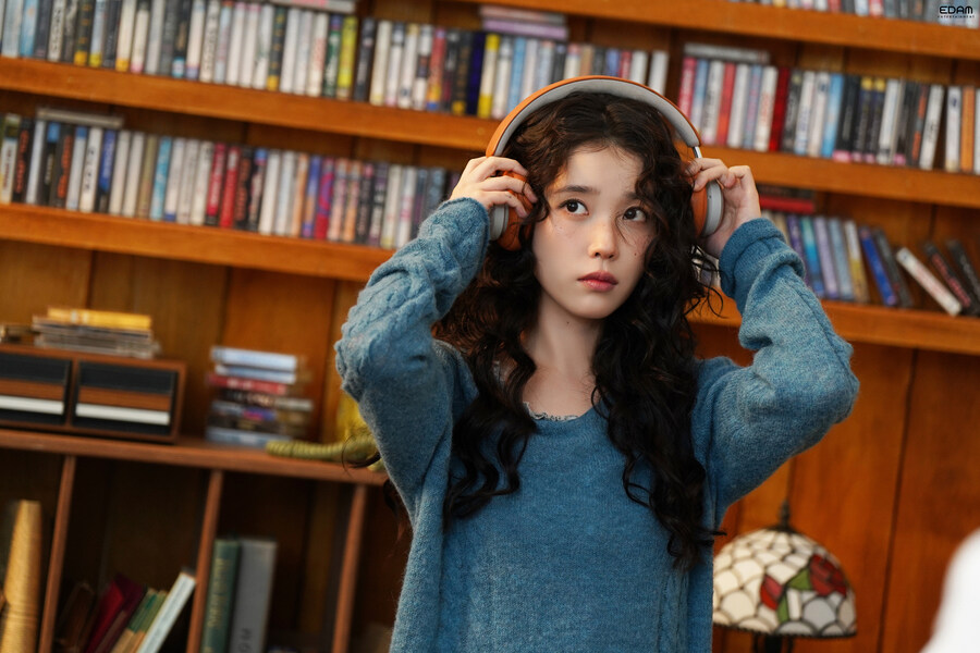 [EDAM] J(ieun)PT야, 아이유 시즌그리팅 비하인드 보여줘(21-25장)_2.jpg