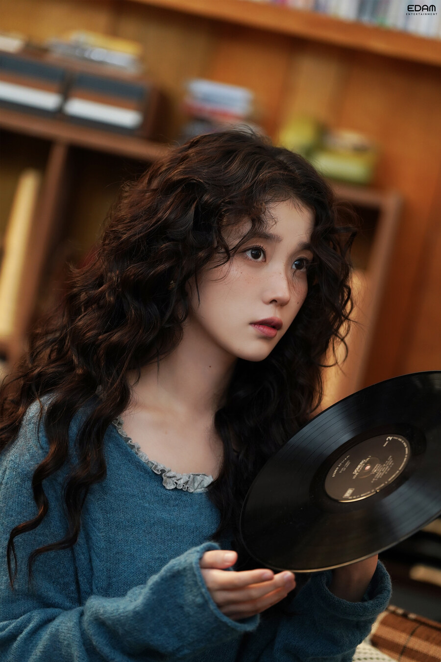 [EDAM] J(ieun)PT야, 아이유 시즌그리팅 비하인드 보여줘(21-25장)_1.jpg