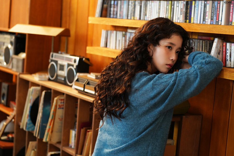 [EDAM] J(ieun)PT야, 아이유 시즌그리팅 비하인드 보여줘(21-25장)_4.jpg