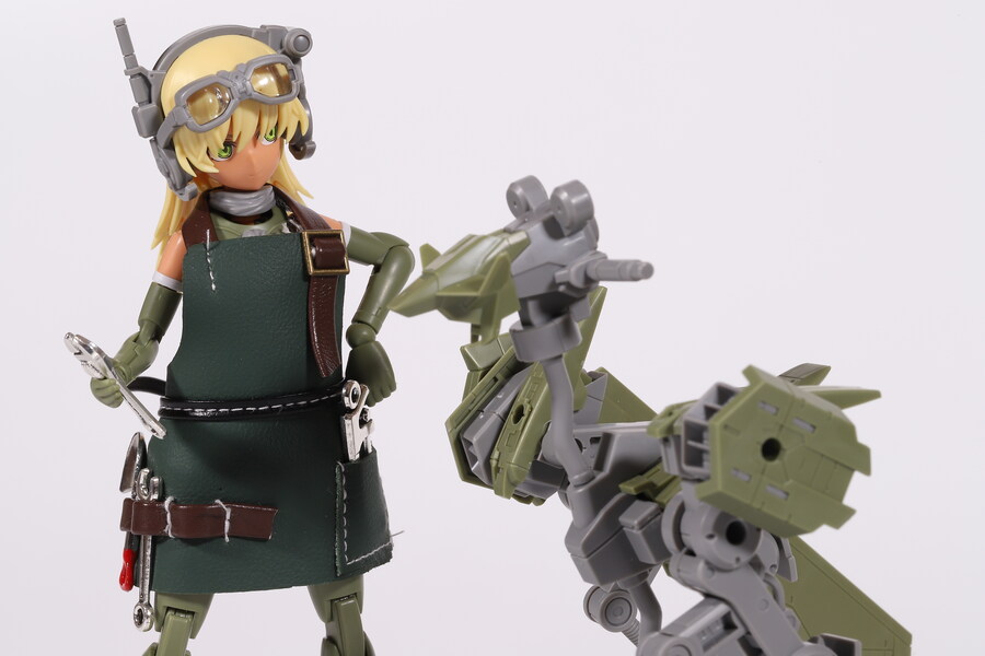 테무에서 구매한 걸프라 소품_5.jpg