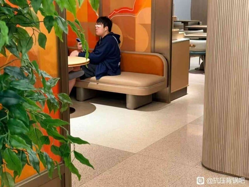 롤) 솔직히 blg 스토브보다 더 궁금한것_1.jpg