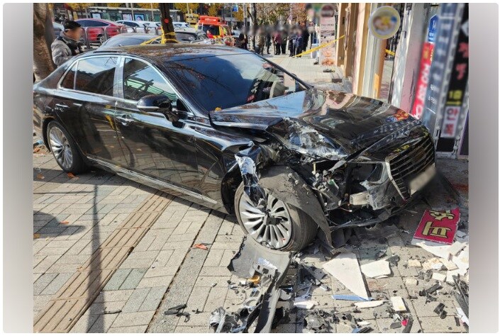 진짜 한국 운전문화는 개미개한게 맞긴함_2.jpg