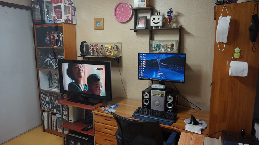 철들지 못한채 시간이 멈춰버린 50세 방사진_27.jpg