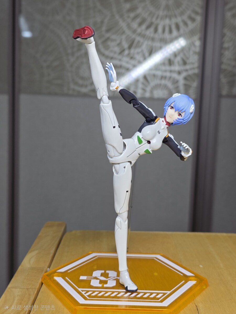 [AI수정] SHF 아야나미 레이_6.jpg