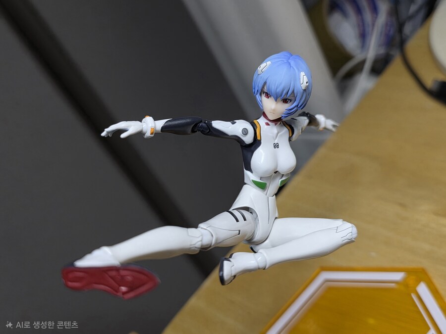 [AI수정] SHF 아야나미 레이_3.jpg