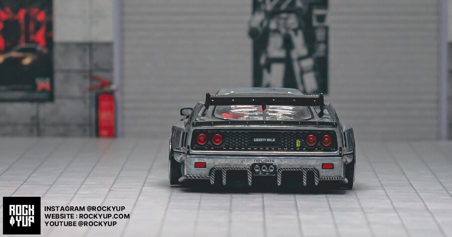 1/64 리버티워크 페라리F40 홍콩 토이카 살롱2023 체이서 버전_8.png