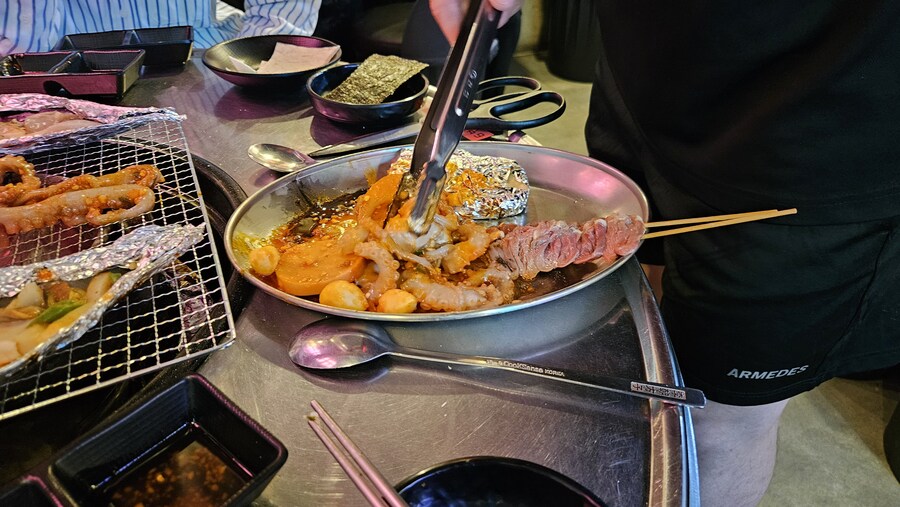 [부산]조개구이와 낙지를 같이 먹을수 있었던 삼바리 광안점 + 엄용백 돼지국밥_2.jpg