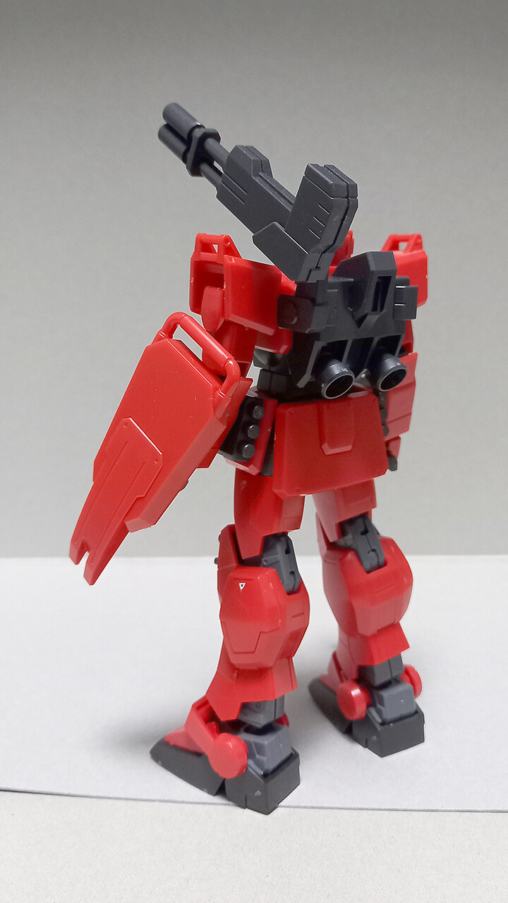 올해 초에 만들었던 붉은 건담.jpg_2.jpg