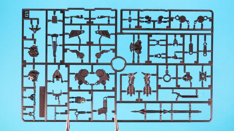 MG 건담 발바토스 루프스 조립 과정 사진 (스크롤 주의)_11.jpg