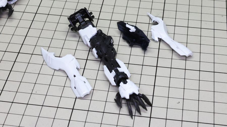 MG 건담 발바토스 루프스 조립 과정 사진 (스크롤 주의)_73.jpg