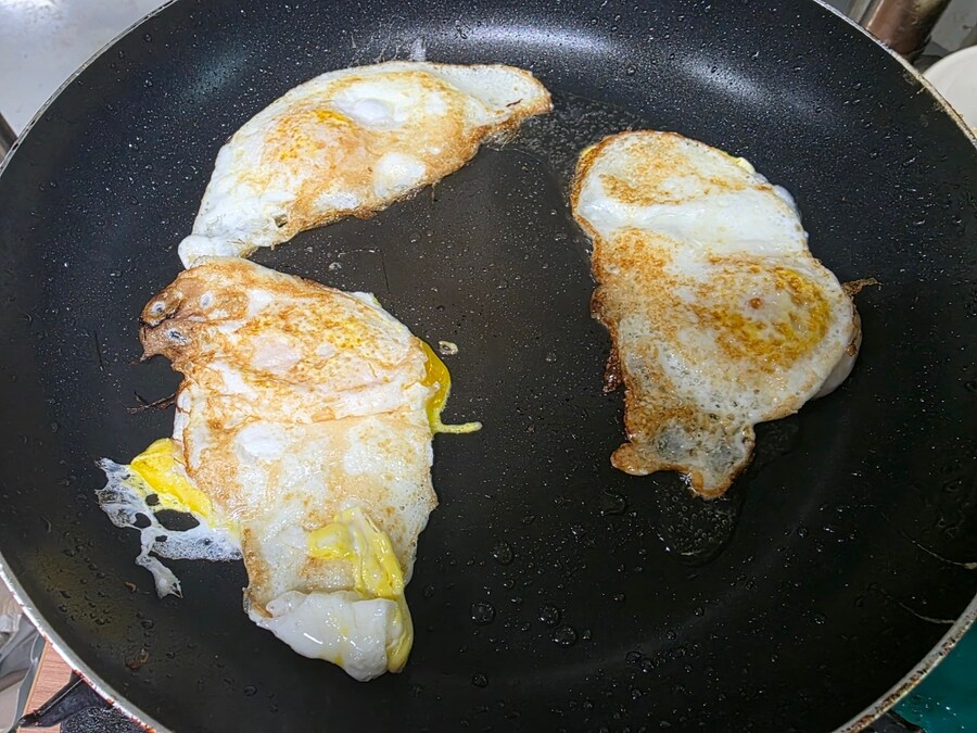 직장에서 3천원씩 걷어서 해먹는 점심 무생채비빔밥_5.jpg