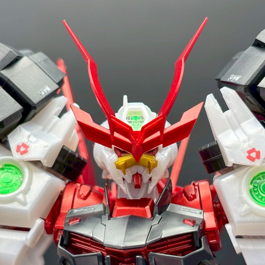 MG 전국 아스트레이 건담 메탈릭 샘플 소개_7.jpg