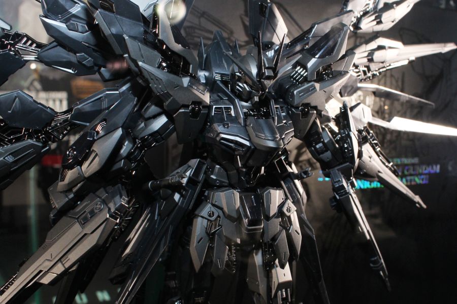 MGEX 스트라이크 프리덤 코팅판 계열 다각도 전시 사진_24.jpg